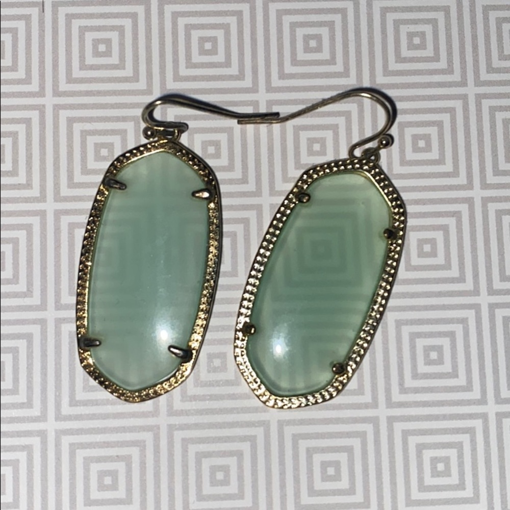 Kendra Scott dangle earrings